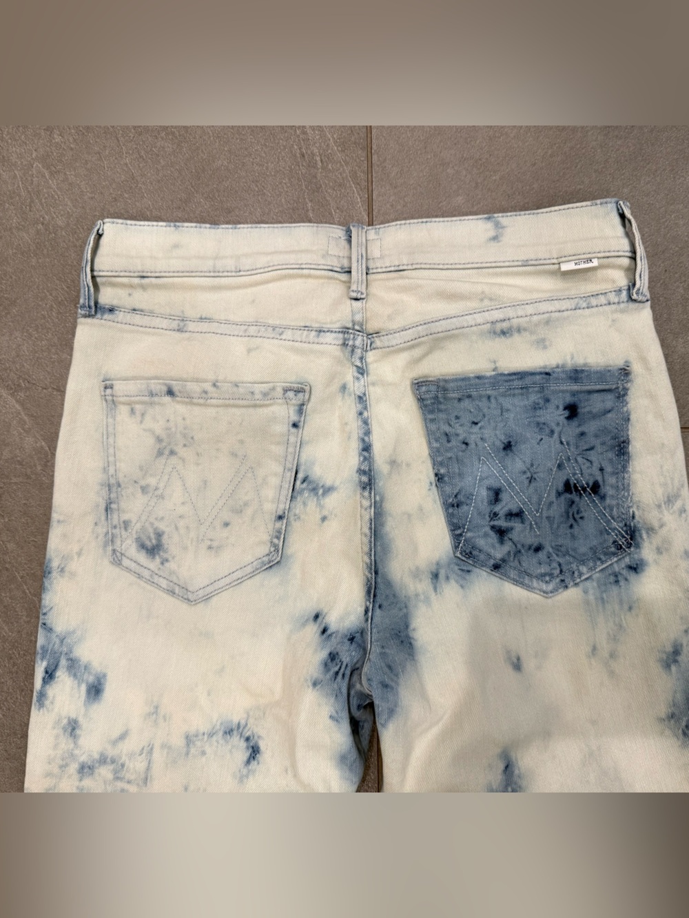 MOTHER The Doozy high waisted flare in acid bleach washed laundry days size 28 - Picture 5 of 13